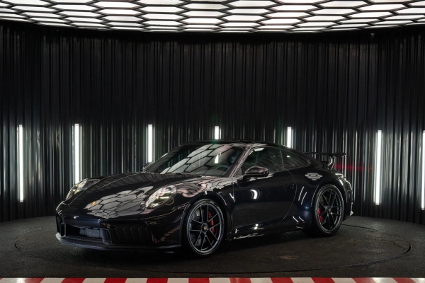 Foto do veículo PORSCHE 911 3.6 24V H6 T-HYBRID CARRERA GTS PDK 2026/2026 300 KM R$ 1.199.900,00
