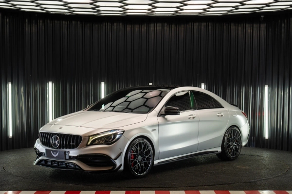 Foto do veículo MERCEDES-BENZ CLA 45 AMG 2.0 CGI GASOLINA 4MATIC SPEEDSHIFT 2017/2018 81.221 KM R$ 244.900,00