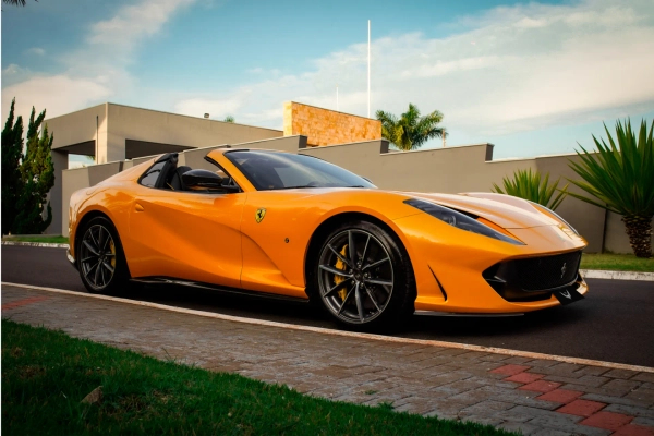 Foto do veículo FERRARI 812 GTS 6.5 V12 GASOLINA F1-DCT 2023/2024 1.500 KM R$ 5.800.000,00