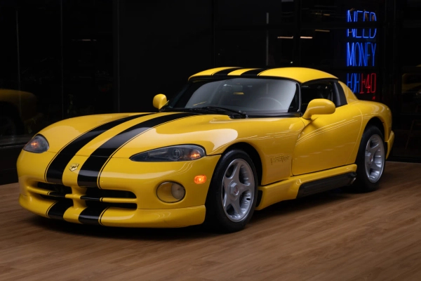 Foto do veículo DODGE VIPER 8.0 RT-10 V10 GASOLINA 2P MANUAL 1994/1994 22.789 KM R$ 759.900,00