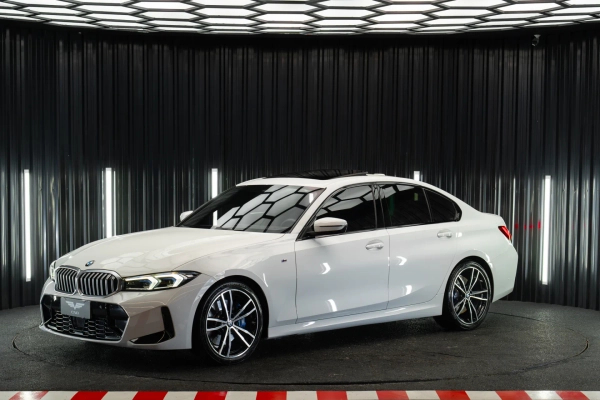 Foto do veículo BMW 320i 2.0 16V TURBO FLEX M SPORT AUTOMÁTICO 2022/2023 62.712 KM R$ 259.900,00