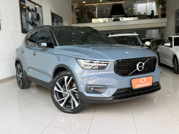 Foto do veículo VOLVO XC40 2.0 T5 GASOLINA R-DESIGN AWD GEARTRONIC 2020/2021 72.000 KM R$ 169.900,00