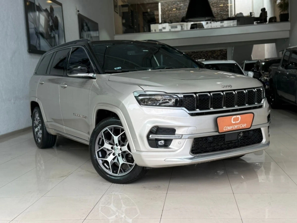Foto do veículo JEEP COMMANDER 1.3 T270 TURBO FLEX OVERLAND AT6 2022/2022 38.000 KM R$ 152.900,00