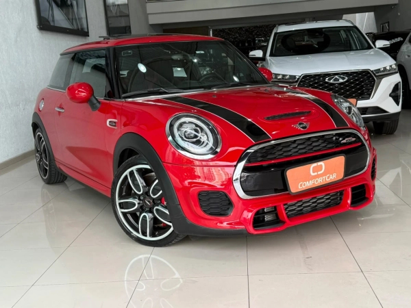 Foto do veículo MINI COOPER 2.0 16V TWINPOWER GASOLINA JOHN COOPER WORKS 2P STEPTRONIC 2018/2019 45.000 KM R$ 139.900,00