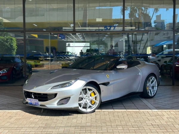 Foto do veículo FERRARI PORTOFINO 3.9 V8 TURBO GASOLINA T F1-DCT 2020/2020 5.217 KM R$ 2.360.000,00
