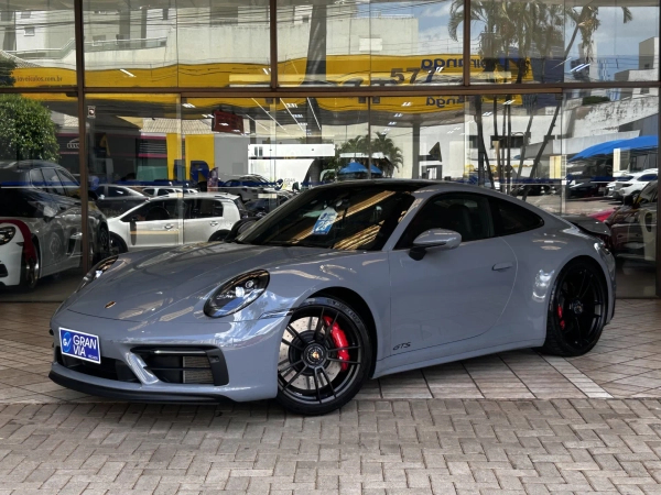 Foto do veículo PORSCHE 911 3.0 24V H6 GASOLINA CARRERA GTS PDK 2023/2023 6.287 KM R$ 978.000,00