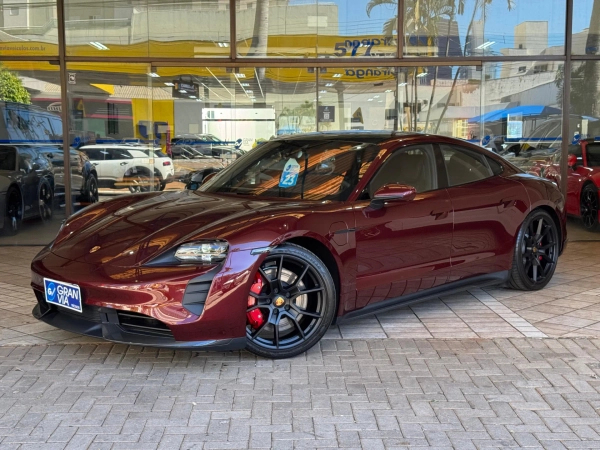 Foto do veículo PORSCHE TAYCAN GTS ELÉTRICO 2023/2023 2.485 KM R$ 625.000,00