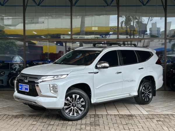 Foto do veículo MITSUBISHI PAJERO SPORT 2.4 16V MIVEC TURBO DIESEL HPE-S AWD AUTOMÁTICO 2023/2024 46.532 KM R$ 295.000,00