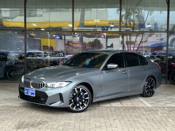 Foto do veículo BMW 320i 2.0 16V TURBO FLEX M SPORT AUTOMÁTICO 2025/2026 6.870 KM R$ 349.000,00