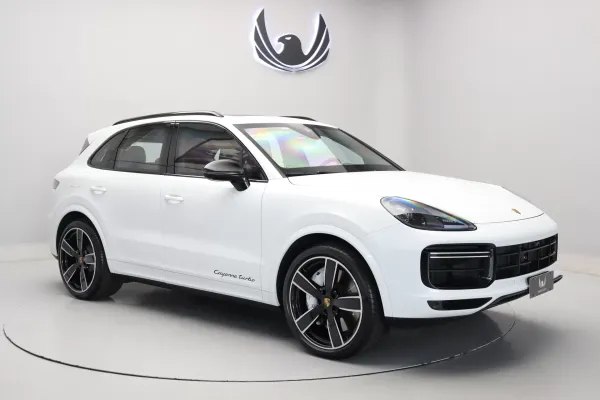 Foto do veículo PORSCHE CAYENNE Turbo 2022/2023 8.800 KM R$ 890.000,00