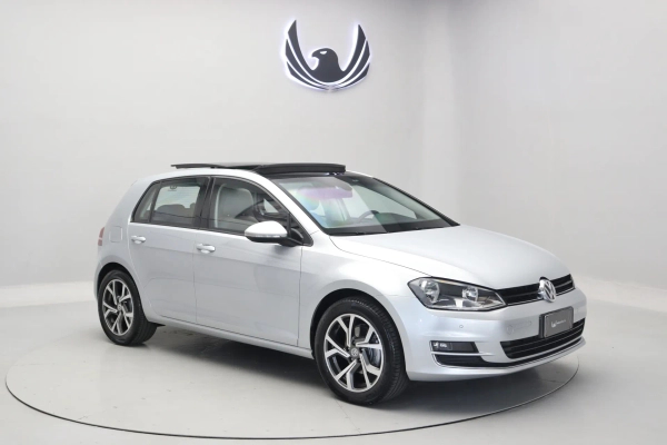 Foto do veículo VOLKSWAGEN GOLF Highline TSI 2015/2015 100.500 KM R$ 89.000,00