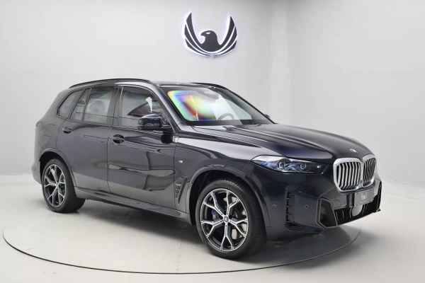 Foto do veículo BMW X5 xDrive50e M Sport 2023/2024 23.800 KM R$ 659.000,00