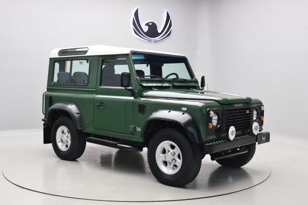 Foto do veículo LAND ROVER DEFENDER 90 SW 2000/2000 127.700 KM R$ 275.000,00