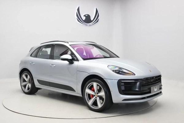 Foto do veículo PORSCHE MACAN GTS 2025/2026 3.350 KM R$ 915.000,00