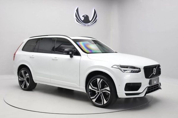 Foto do veículo VOLVO XC90 T8 Recharge Ultra Dark | 7 Lugares 2024/2025 3.500 KM R$ 670.000,00