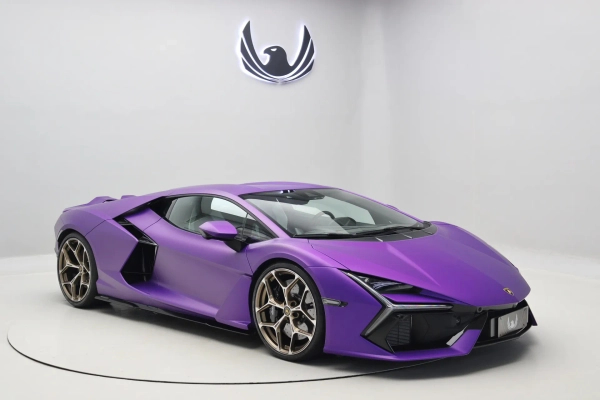 Foto do veículo LAMBORGHINI REVUELTO 2024/2024 1.900 KM R$ 7.990.000,00