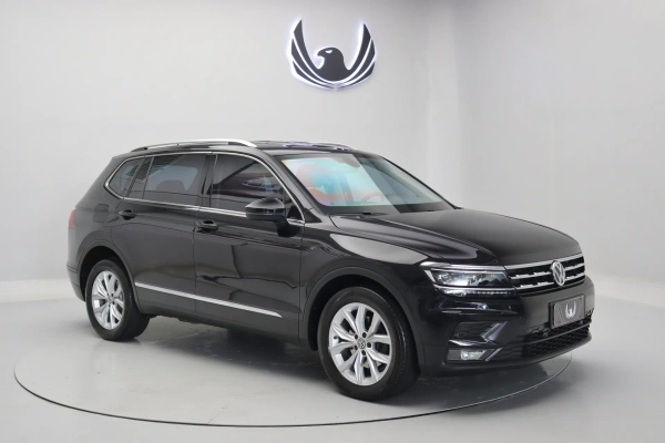 Foto do veículo VOLKSWAGEN TIGUAN Allspace Comfortline | 7 Lugares 2018/2018 82.100 KM R$ 125.000,00