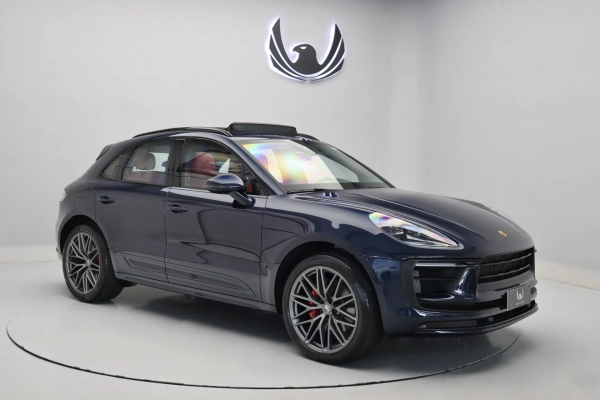 Foto do veículo PORSCHE MACAN 2.9 V6 BITURBO GASOLINA S PDK 2022/2022 22.000 KM R$ 499.000,00