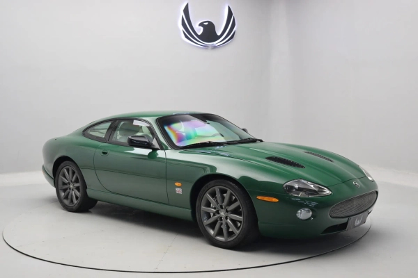 Foto do veículo JAGUAR XKR Coupé 2004/2005 33.500 KM R$ 330.000,00