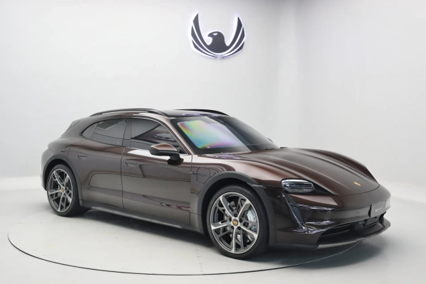 Foto do veículo PORSCHE TAYCAN 4 Cross Turismo 2023/2023 15.740 KM R$ 620.000,00