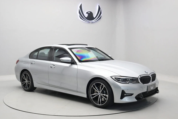 Foto do veículo BMW 330i Sport 2019/2020 44.700 KM R$ 207.000,00