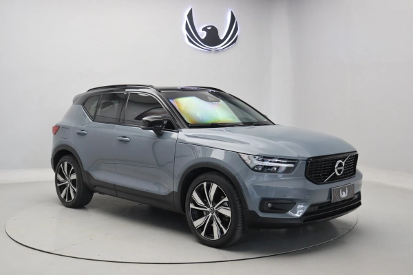 Foto do veículo VOLVO XC40 T5 Recharge R-Design 2021/2022 38.000 KM R$ 264.900,00