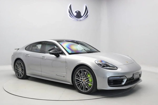 Foto do veículo PORSCHE PANAMERA 4S E-Hybrid 2020/2021 15.730 KM R$ 649.000,00