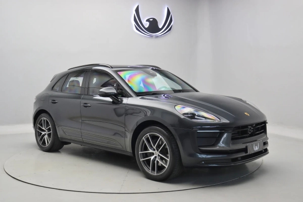 Foto do veículo PORSCHE MACAN T 2022/2022 20.320 KM R$ 469.000,00
