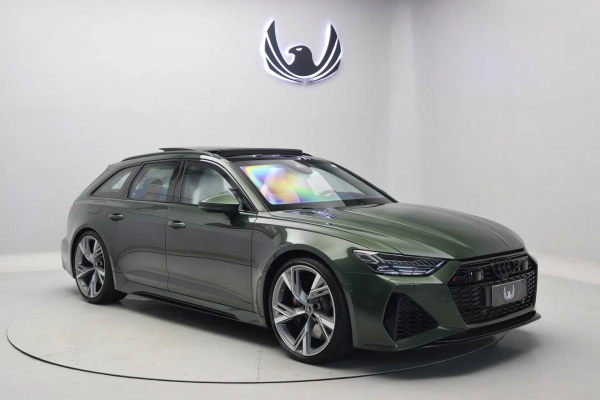 Foto do veículo AUDI RS6 Avant Performance 2024/2025 9.750 KM R$ 1.290.000,00