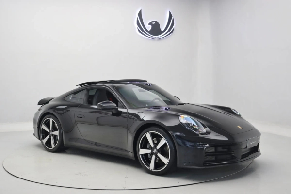Foto do veículo PORSCHE 911 Carrera 2025/2026 3.800 KM R$ 979.000,00