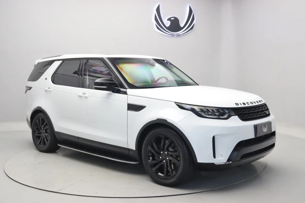 Foto do veículo LAND ROVER DISCOVERY HSE TD6 | 7 Lugares 2017/2017 44.200 KM R$ 240.000,00