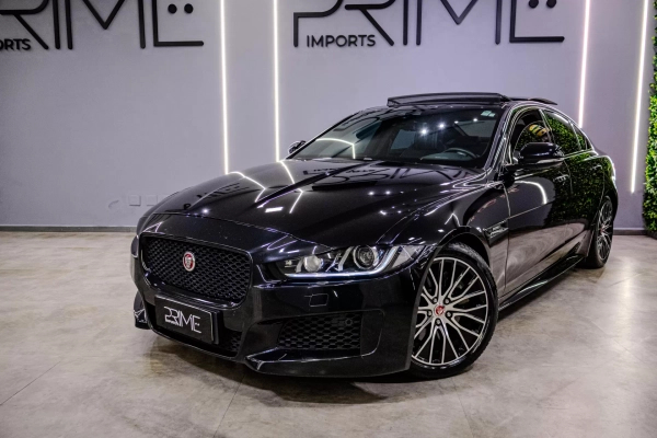 Foto do veículo JAGUAR XE 2.0 16V INGENIUM P250 GASOLINA LANDMARK 4P AUTOMÁTICO 2018/2019 61.900 KM R$ 189.900,00
