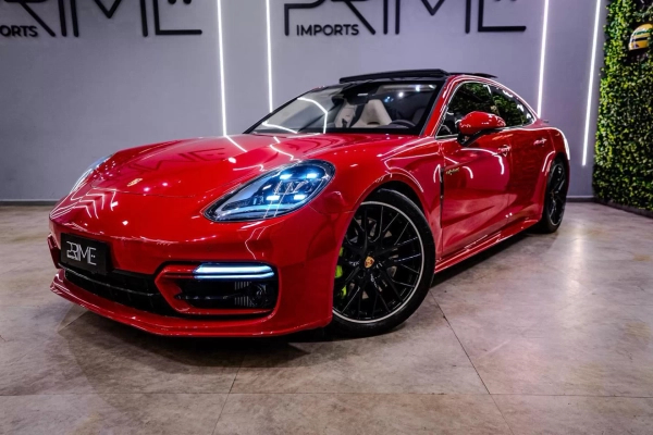 Foto do veículo PORSCHE PANAMERA 2.9 V6 E-HYBRID 4 PLATINUM EDITION PDK 2023/2023 5.900 KM R$ 829.900,00