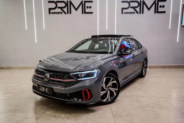 Foto do veículo VOLKSWAGEN JETTA 2.0 350 TSI GASOLINA GLI DSG 2022/2023 34.900 KM R$ 254.900,00