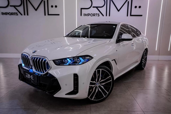Foto do veículo BMW X6 3.0 TWINPOWER GASOLINA XDRIVE40I M SPORT AUTOMÁTICO 2024/2025 18.900 KM R$ 814.900,00