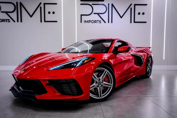 Foto do veículo CHEVROLET CORVETTE 6.2 V8 LT3 GASOLINA STINGRAY CONVERSIVEL AUTOMÁTICO 2026/2026 0 KM R$ 1.489.900,00