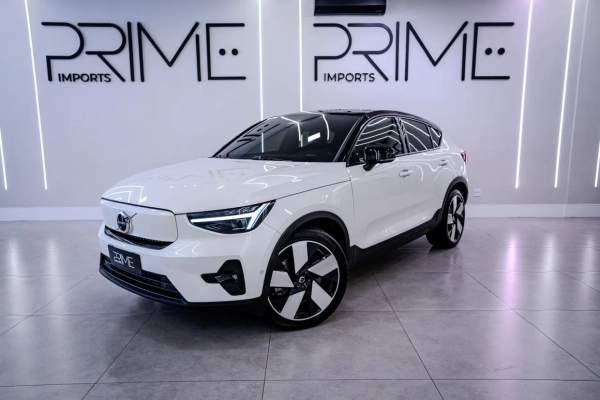 Foto do veículo VOLVO C40 P8 RECHARGE PURE ELECTRIC AWD 2022/2022 41.900 KM R$ 199.800,00