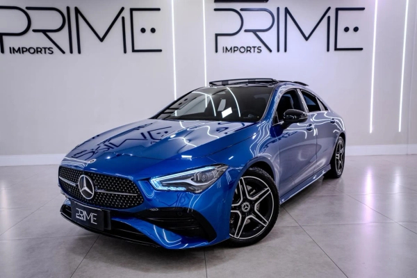 Foto do veículo MERCEDES-BENZ CLA 200 1.3 MHEV 7G-DCT 2024/2024 9.000 KM R$ 384.900,00