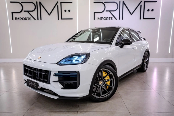 Foto do veículo PORSCHE CAYENNE 4.0 V8 GASOLINA TURBO GT COUPÉ AWD TIPTRONIC S 2024/2024 4.900 KM R$ 1.399.900,00