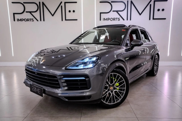 Foto do veículo PORSCHE CAYENNE 3.0 V6 E-HYBRID AWD TIPTRONIC S 2020/2020 46.900 KM R$ 359.900,00