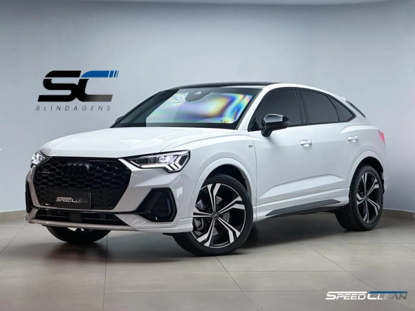 Foto do veículo AUDI Q3 2.0 40 TFSI GASOLINA SPORTBACK PERFORMANCE BLACK PLUS QUATTRO TIPTRONIC 2024/2024 21.400 KM R$ 384.900,00