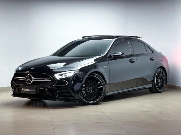 Foto do veículo MERCEDES-BENZ A 35 AMG 2.0 CGI GASOLINA SEDAN 4MATIC 7G-DCT 2021/2021 41.942 KM R$ 279.800,00