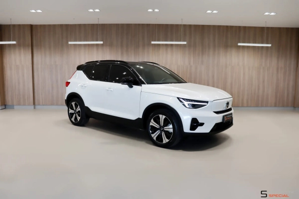 Foto do veículo VOLVO XC40 P6 RECHARGE ELECTRIC PLUS 2023/2023 43.618 KM R$ 179.990,00