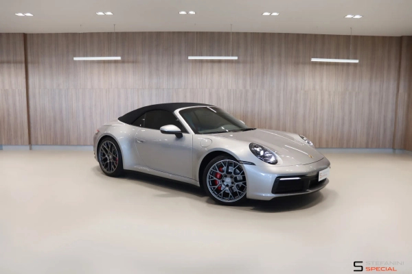 Foto do veículo PORSCHE 911 3.0 24V H6 GASOLINA CARRERA S CABRIOLET PDK 2020/2020 12.332 KM R$ 838.990,00