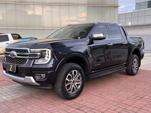 Foto do veículo FORD RANGER 3.0 V6 TURBO DIESEL CD LIMITED 4X4 AUTOMÁTICO 2023/2024 24.889 KM R$ 299.900,00