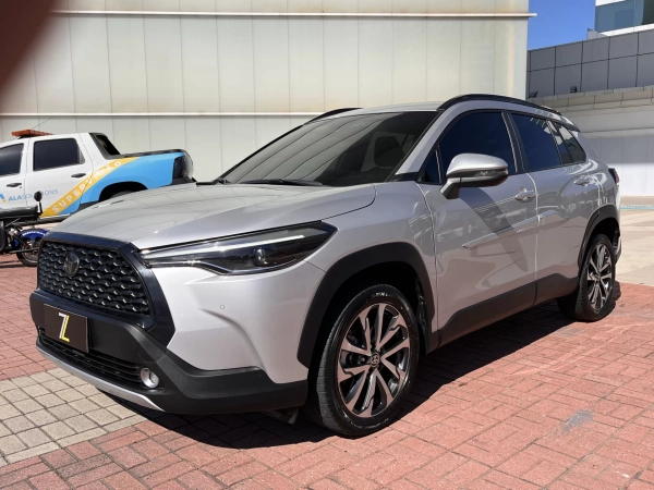 Foto do veículo TOYOTA COROLLA CROSS 2.0 VVT-IE FLEX XRE DIRECT SHIFT 2022/2023 34.943 KM R$ 141.000,00