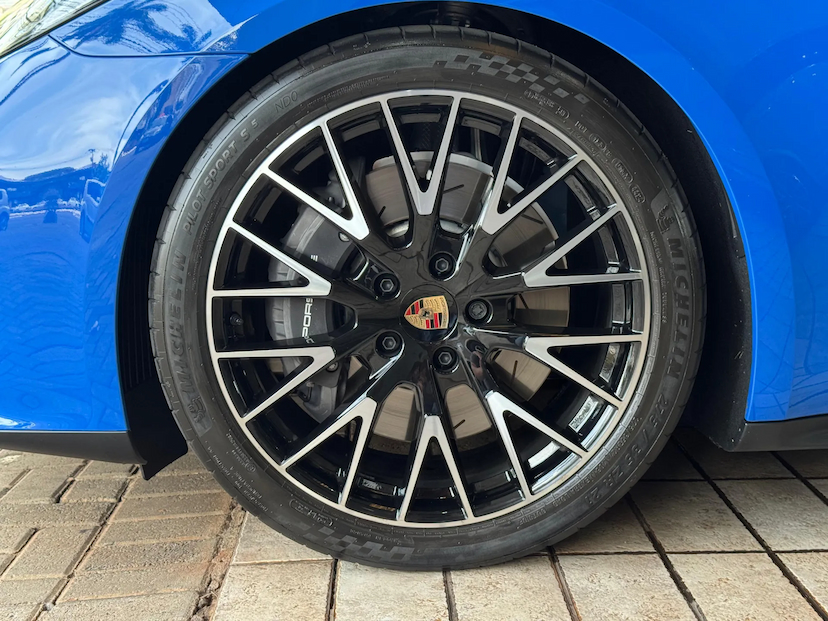 Foto do veículo PORSCHE PANAMERA 2.9 V6 E-HYBRID 4 PDK 2025 10.925 KM R$ 849.000,00