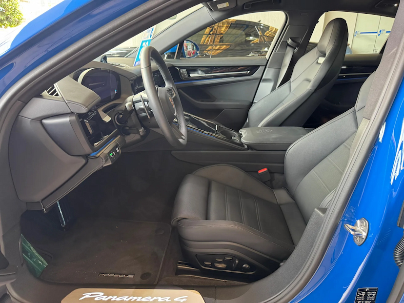 Foto do veículo PORSCHE PANAMERA 2.9 V6 E-HYBRID 4 PDK 2025 10.925 KM R$ 849.000,00