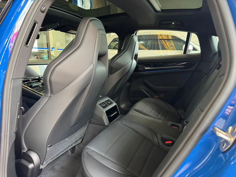 Foto do veículo PORSCHE PANAMERA 2.9 V6 E-HYBRID 4 PDK 2025 10.925 KM R$ 849.000,00