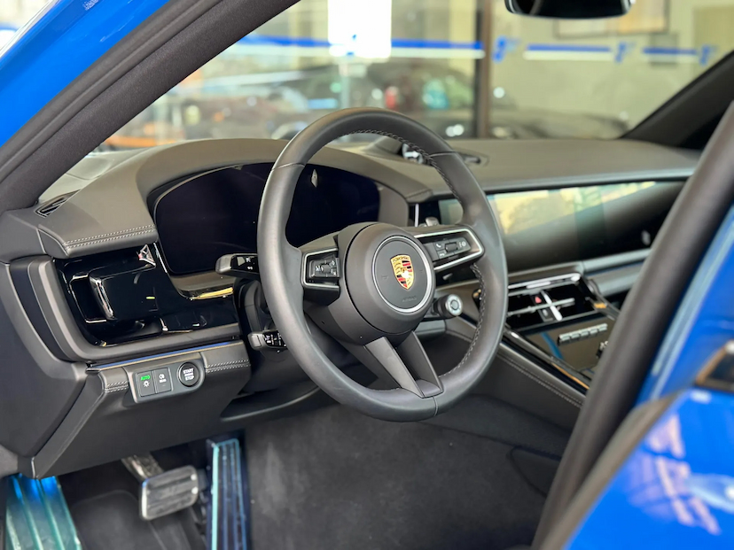 Foto do veículo PORSCHE PANAMERA 2.9 V6 E-HYBRID 4 PDK 2025 10.925 KM R$ 849.000,00